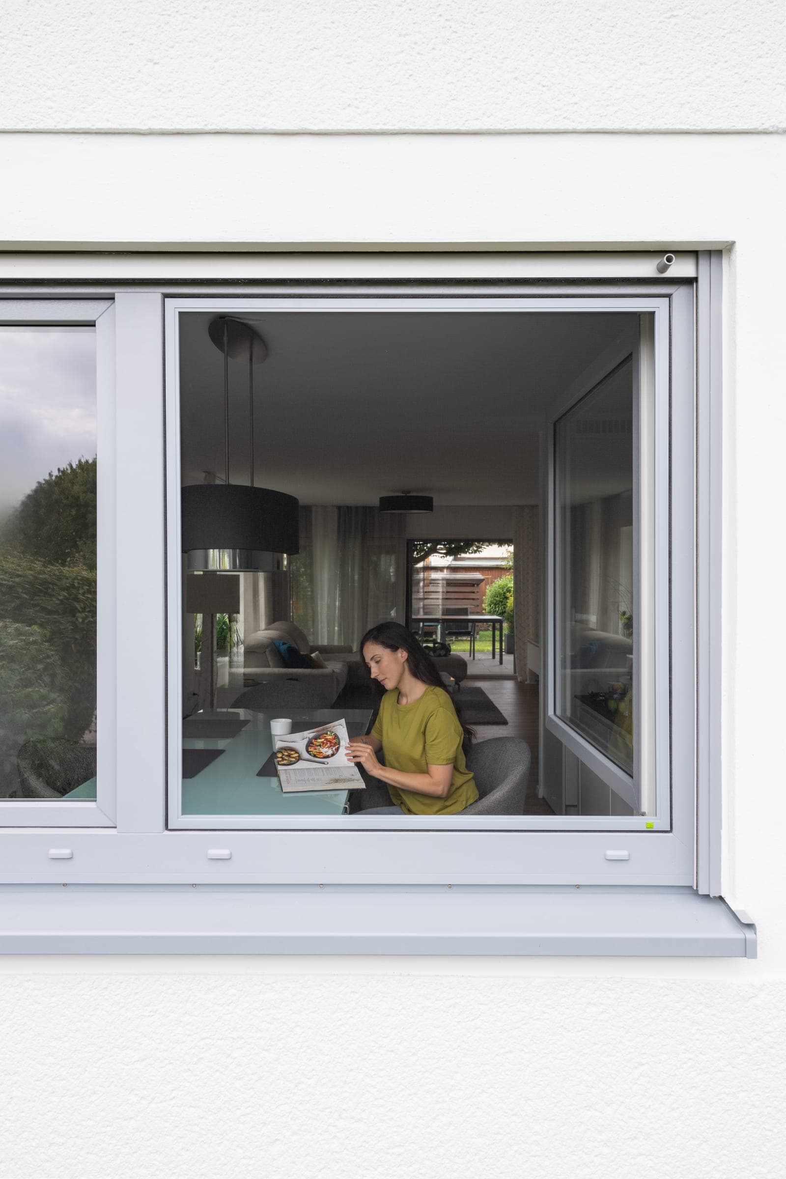 Neher Insektenschutz Spannrahmen am Fenster